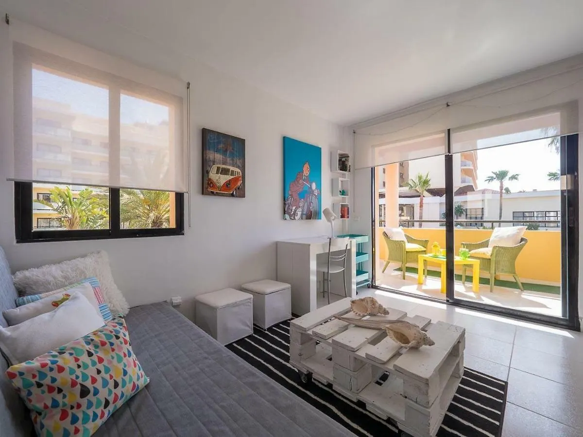Sea & Sun Beach Apartment Торремолинос
